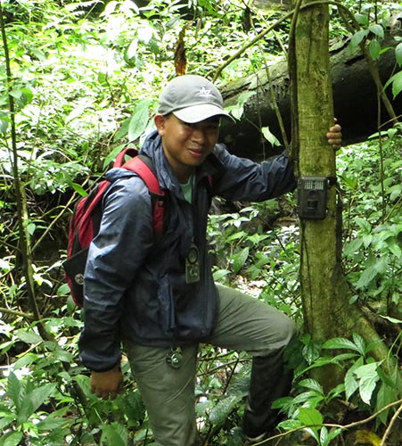 Olay at work in the Annamite Mountains.